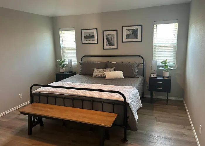 Lake Granbury Retreat