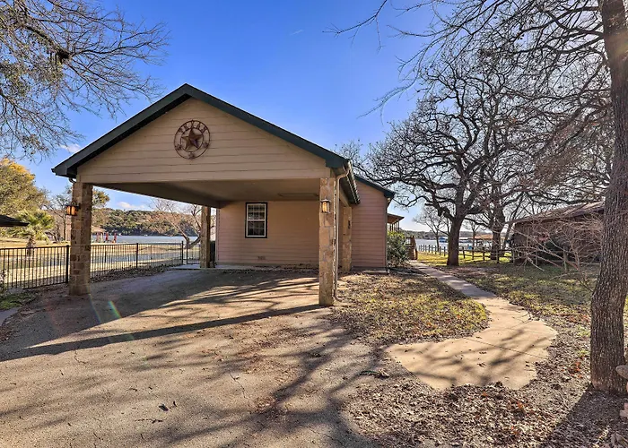 Lakefront Haven ~ 6 Mi To Historic Granbury Square